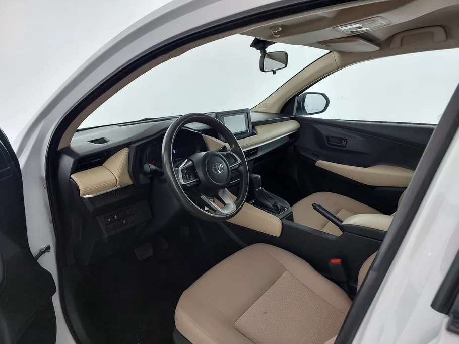 2023 Toyota Yaris  Y 