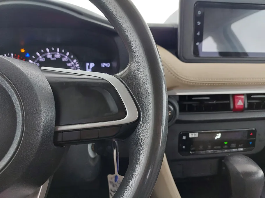 2023 Toyota Yaris  Y 