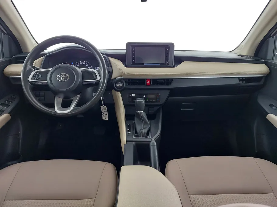 2023 Toyota Yaris  Y 