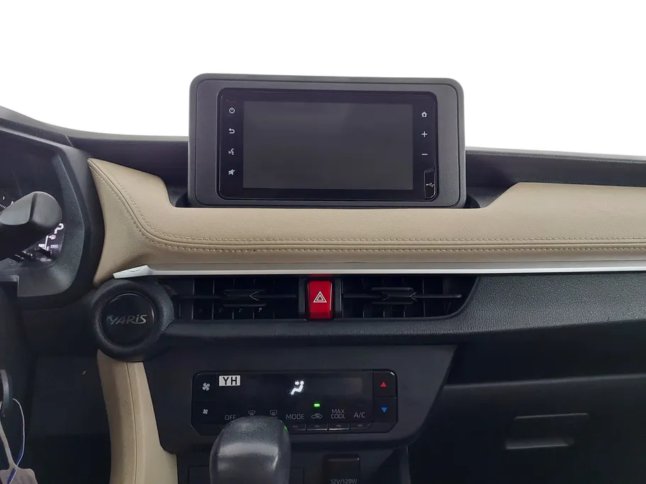 2023 Toyota Yaris  Y 