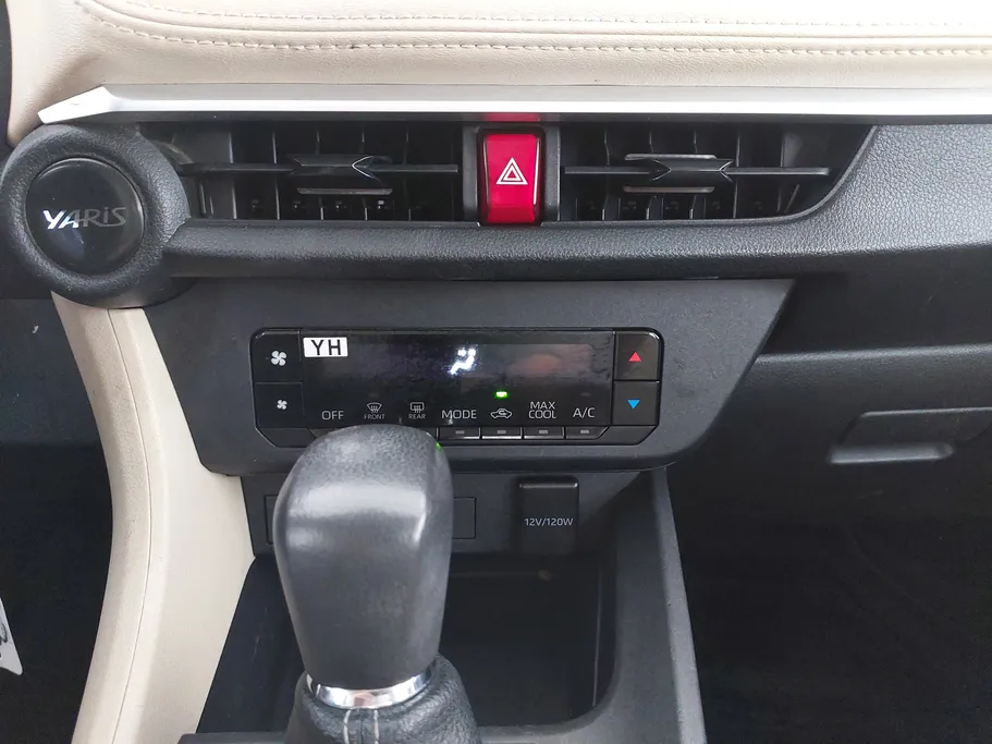 2023 Toyota Yaris  Y 