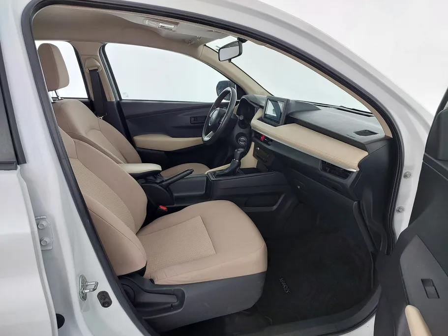 2023 Toyota Yaris  Y 