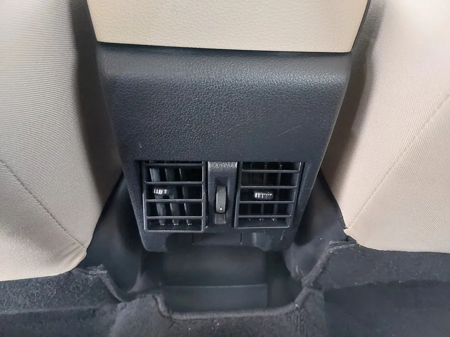 2023 Toyota Yaris  Y 