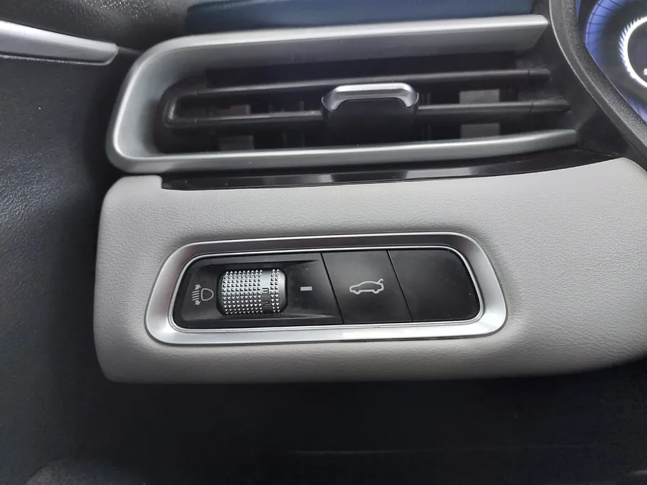 2023 Geely Emgrand GF 