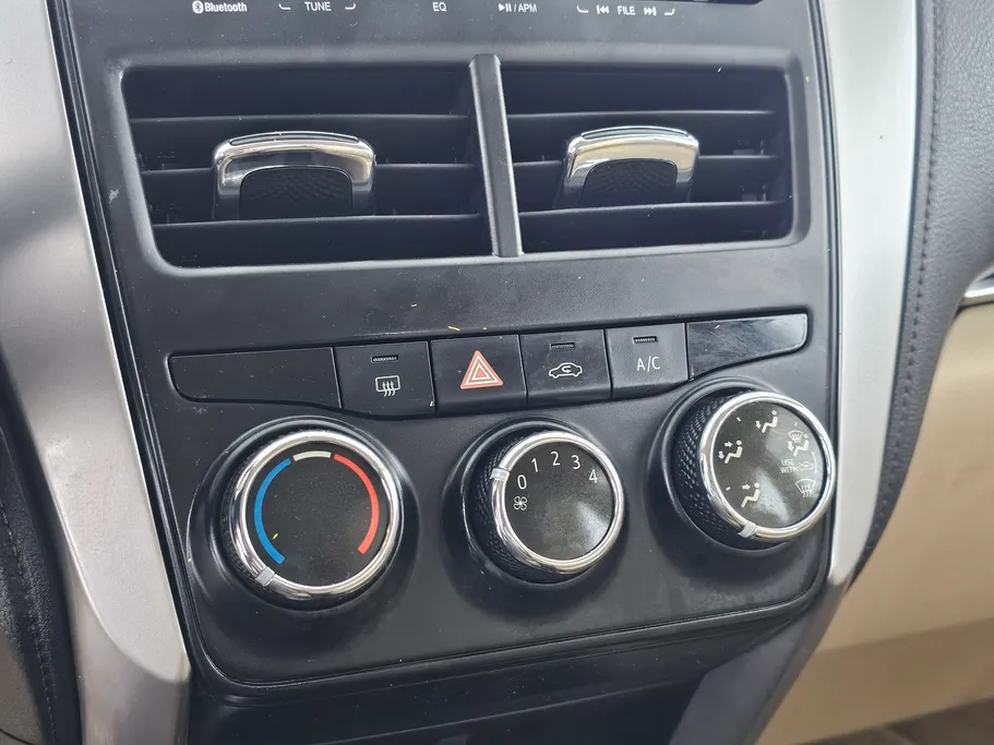 2019 Toyota Yaris  Y 