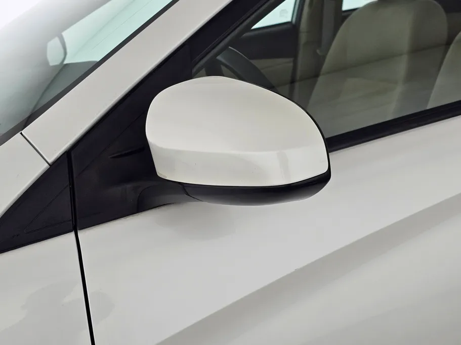 2019 Toyota Yaris  Y 