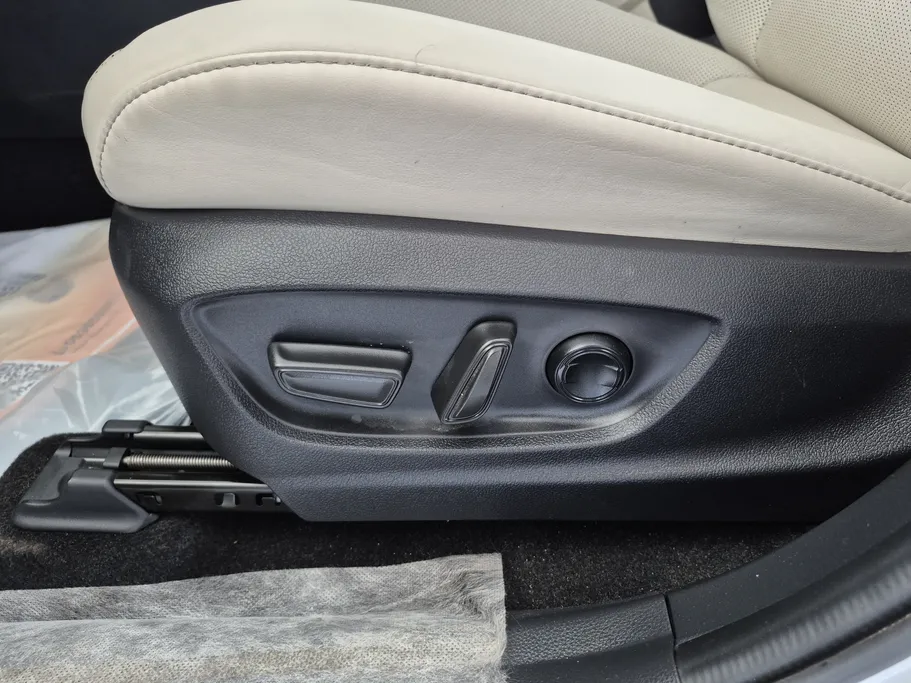 2023 Toyota Crown Premium 