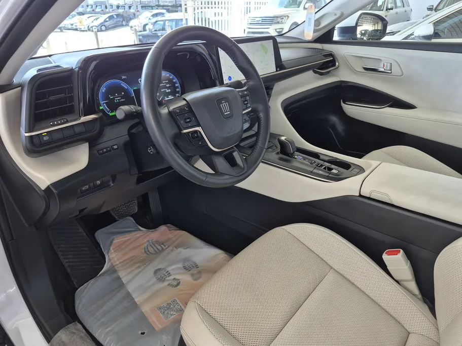 2023 Toyota Crown Premium 