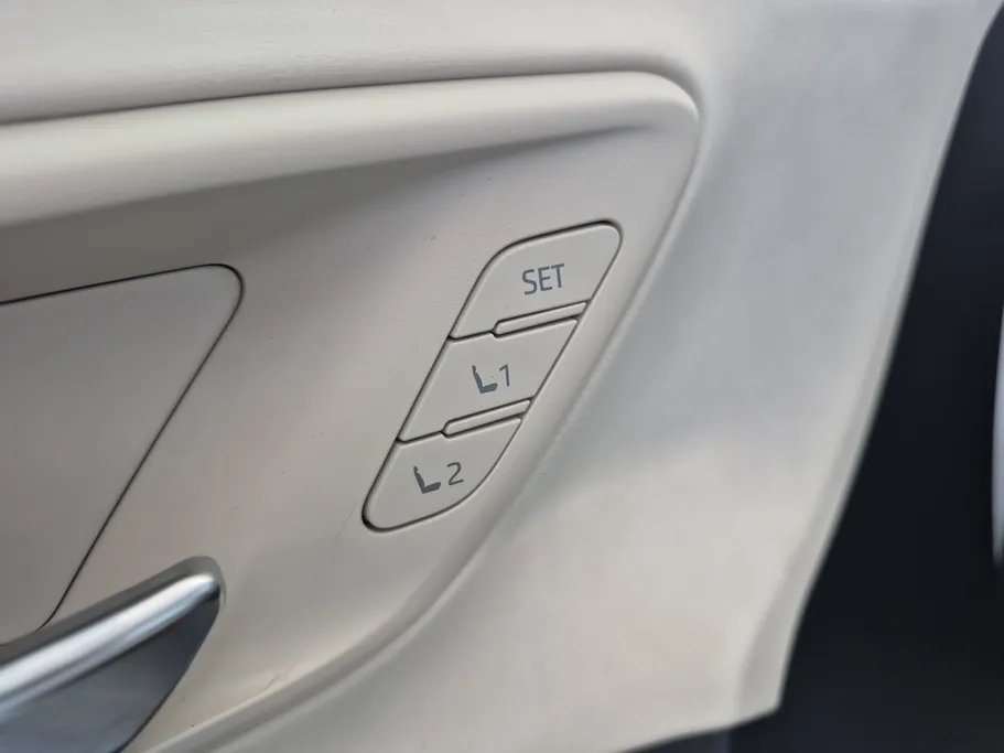 2023 Toyota Crown Premium 