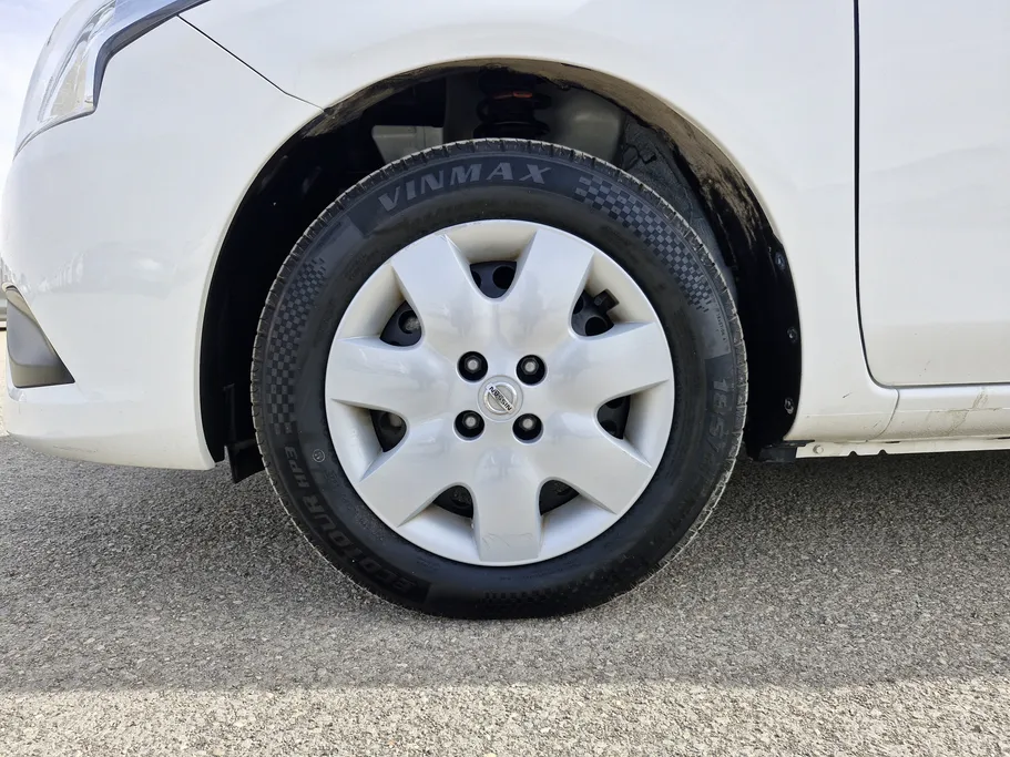 2022 Nissan Sunny SV 