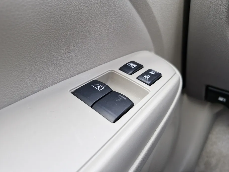 2022 Nissan Sunny SV 