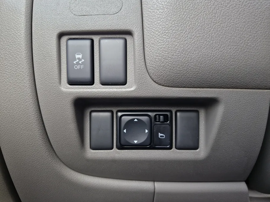 2022 Nissan Sunny SV 