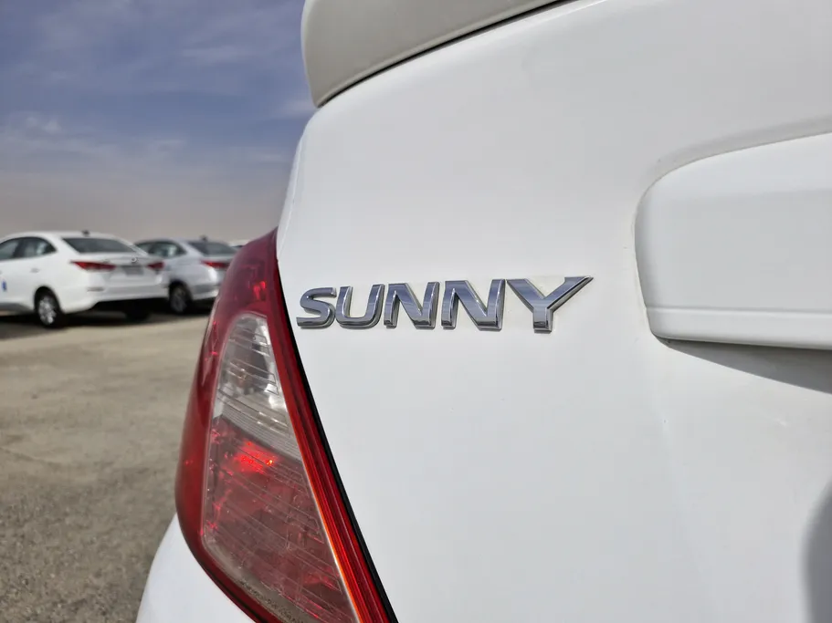 2022 Nissan Sunny SV 