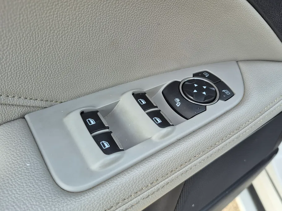 فورد تورس SE 2021 