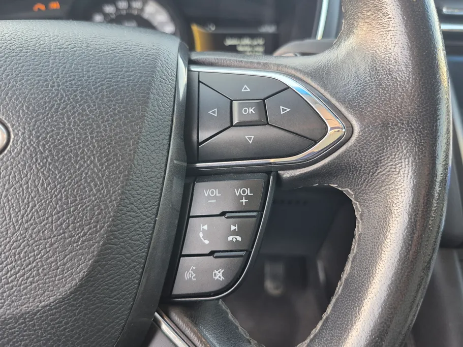 فورد تورس SE 2021 