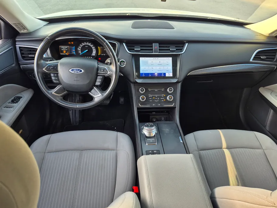 فورد تورس SE 2021 