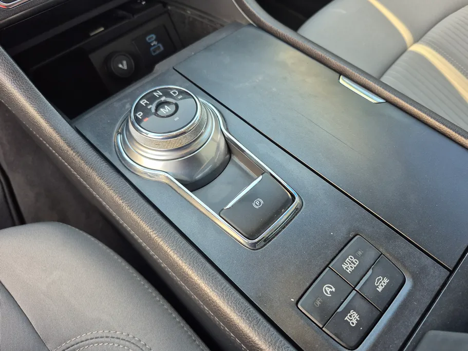 فورد تورس SE 2021 