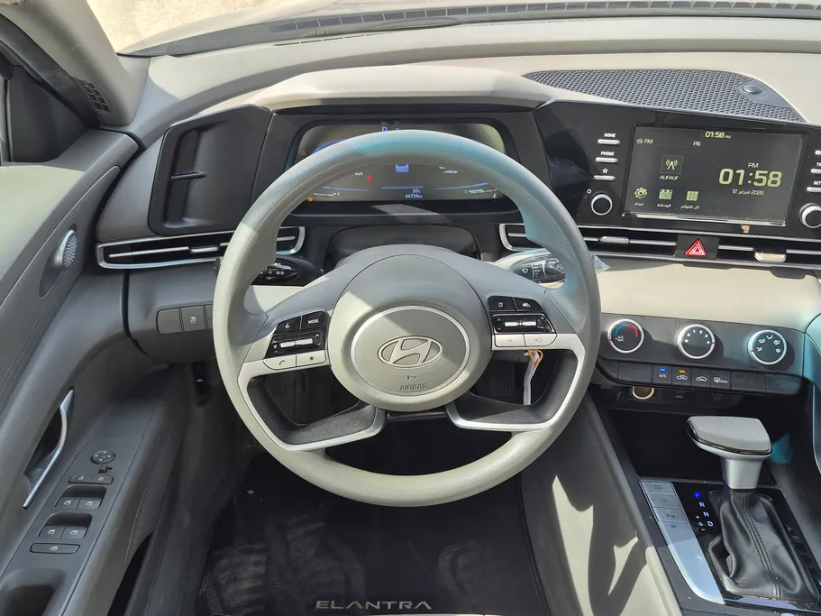 2024 Hyundai Elantra Fleet 