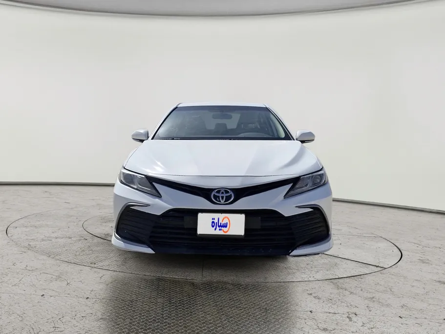 تويوتا كامري LE 2024 