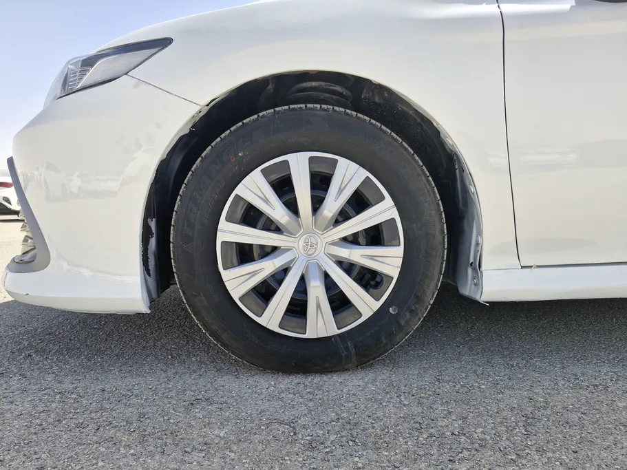 تويوتا كامري LE 2024 