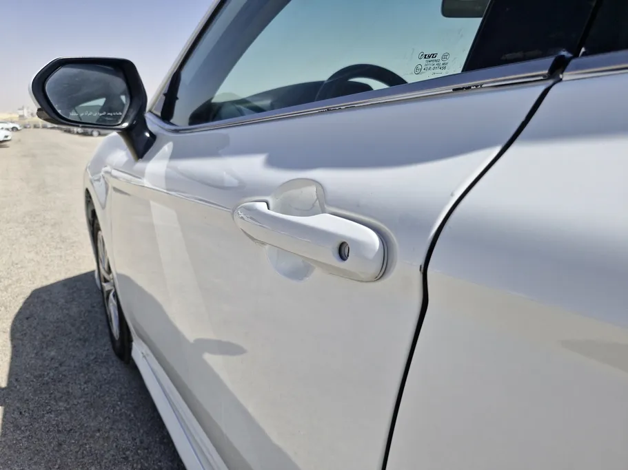 تويوتا كامري LE 2024 