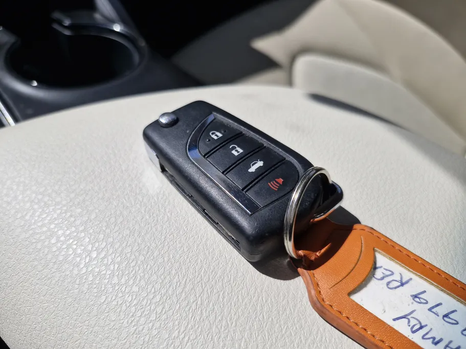 تويوتا كامري LE 2024 