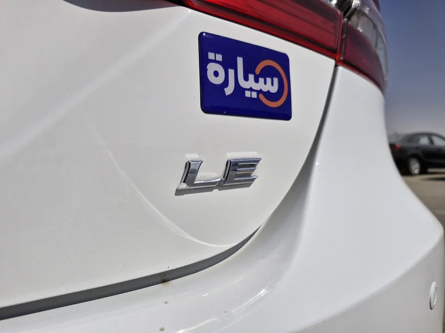 تويوتا كامري LE 2024 