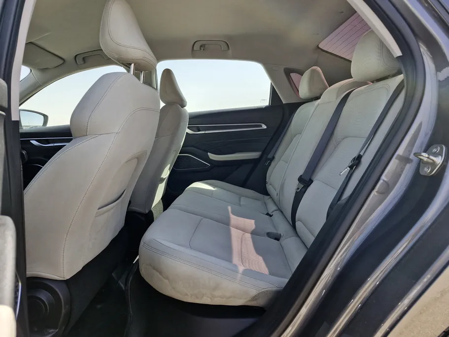 جيلي امجراند GS 2024 