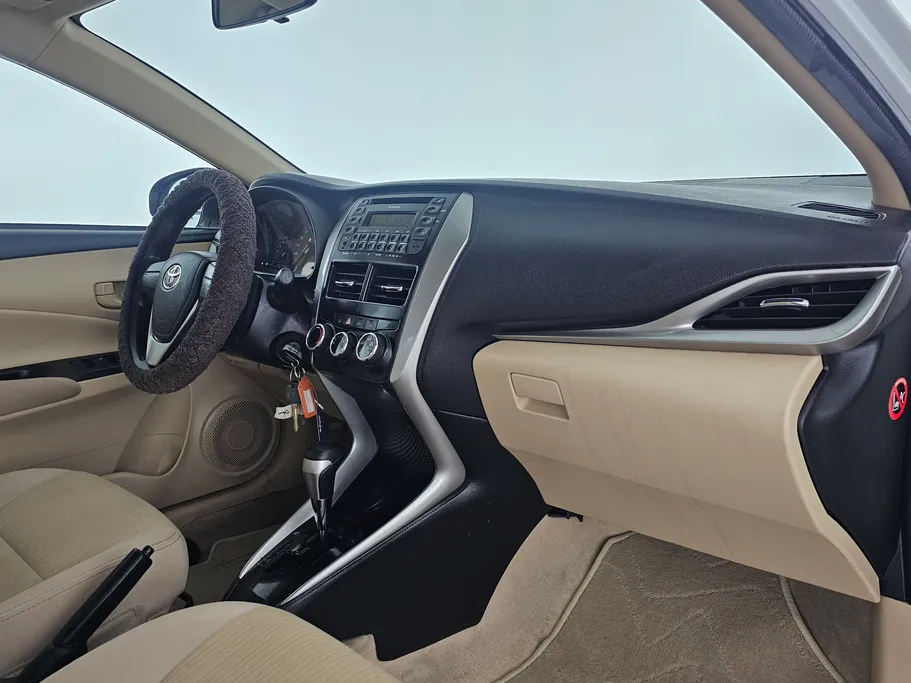 2020 Toyota Yaris  Y 