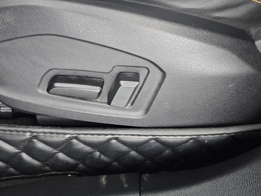 2023 FAW Bestune T77  