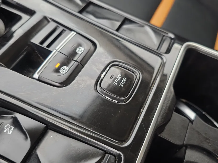 2023 FAW Bestune T77  