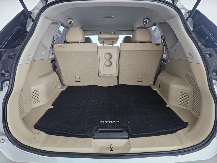 2022 نيسان Xtrail S 5 Seats 