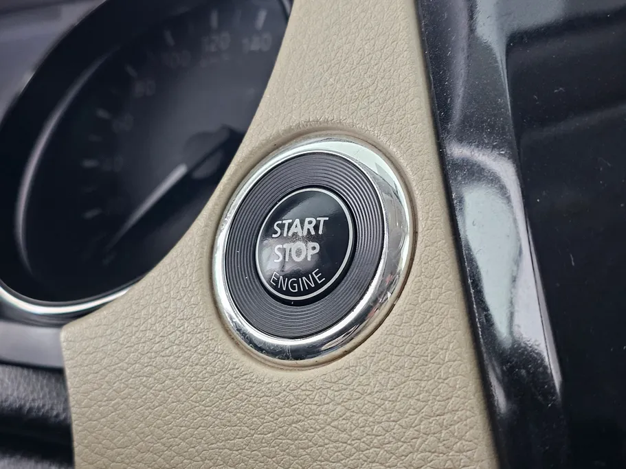 2022 نيسان Xtrail S 5 Seats 