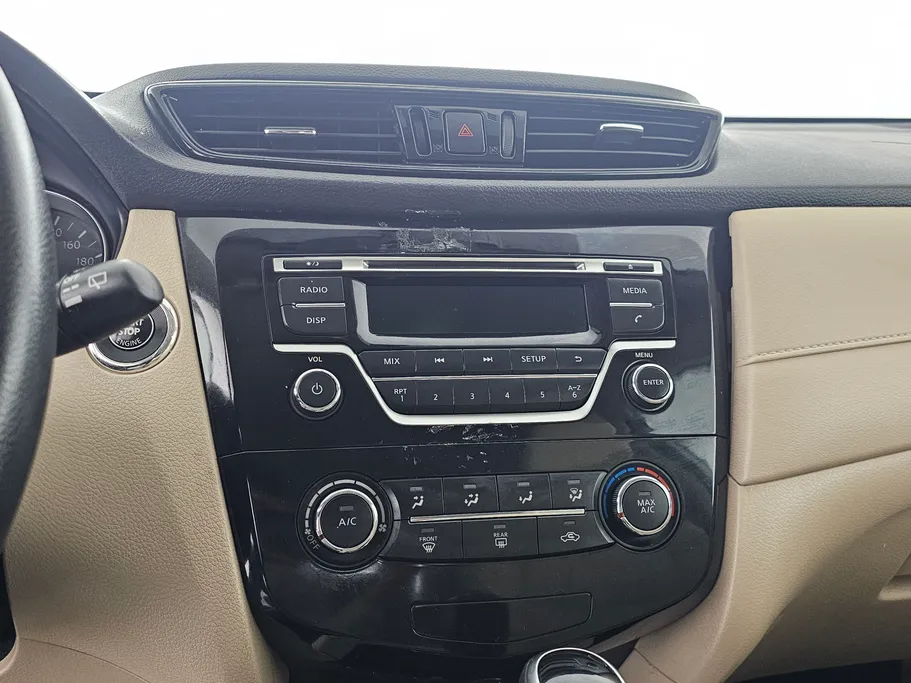 2022 نيسان Xtrail S 5 Seats 