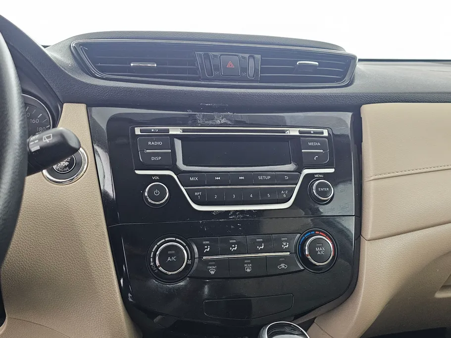 2022 نيسان Xtrail S 5 Seats 