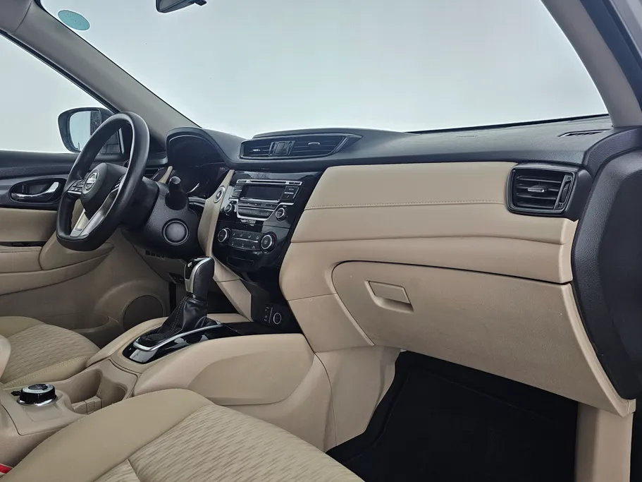 2022 نيسان Xtrail S 5 Seats 