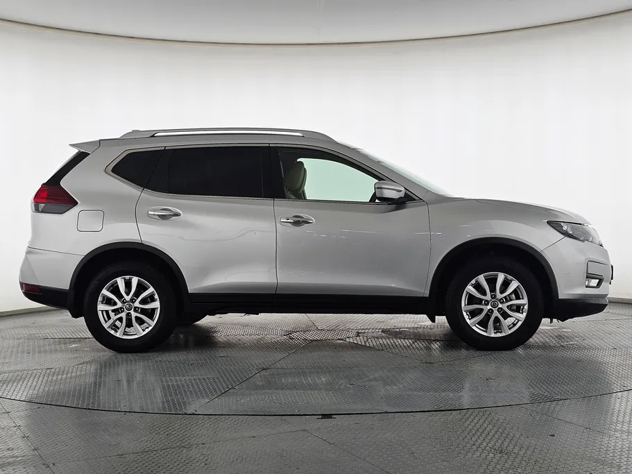 2022 نيسان Xtrail S 5 Seats 