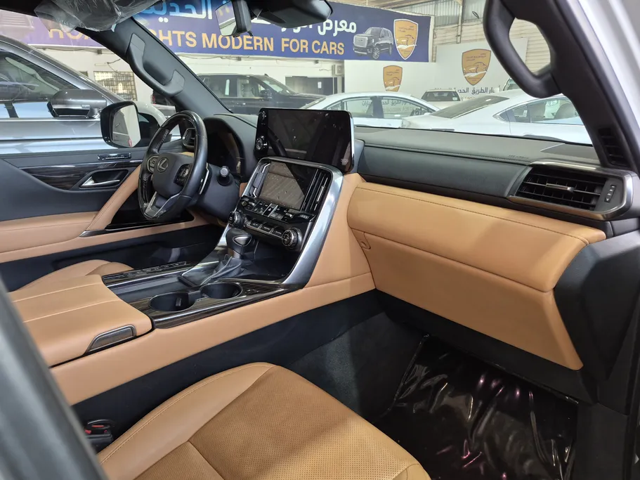 لكزس LX 600 2024 