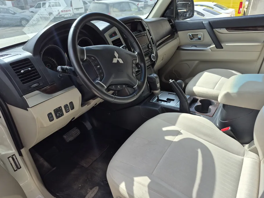 2020 Mitsubishi Pajero GLS 5Doors 