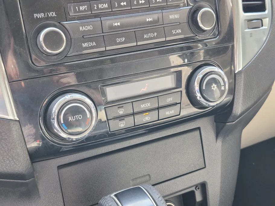 2020 Mitsubishi Pajero GLS 5Doors 