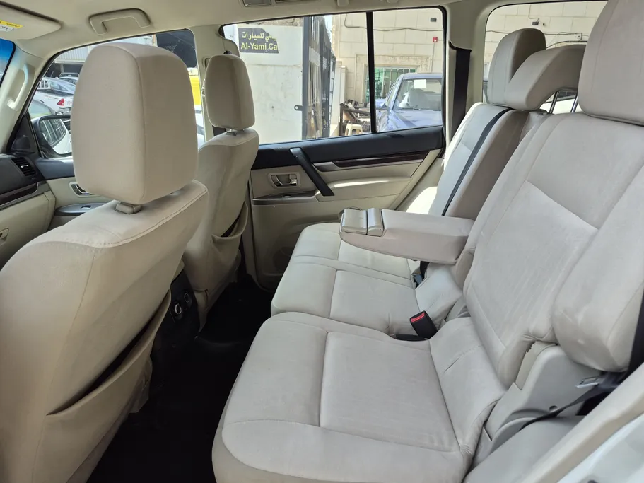 2020 Mitsubishi Pajero GLS 5Doors 