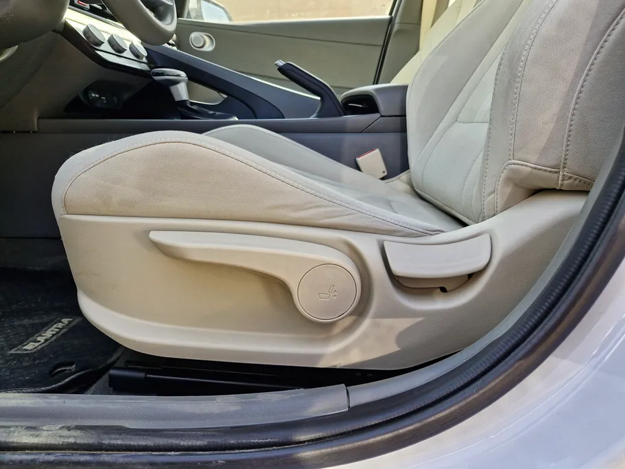 2024 Hyundai Elantra Fleet 