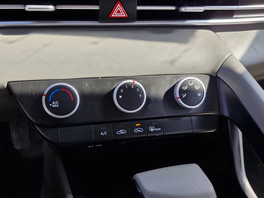 2024 Hyundai Elantra Fleet 