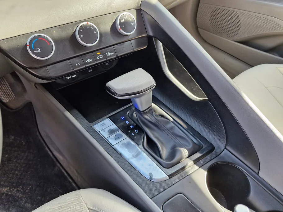 2024 Hyundai Elantra Fleet 