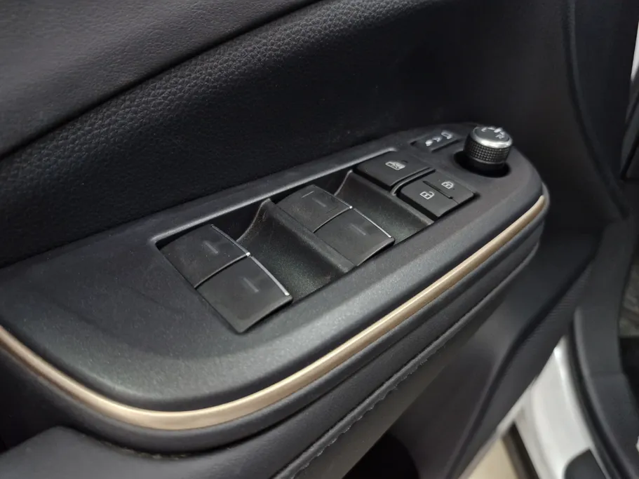 تويوتا كراون Majesta 2023 