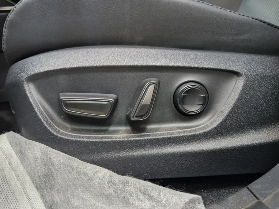 تويوتا كراون Majesta 2023 