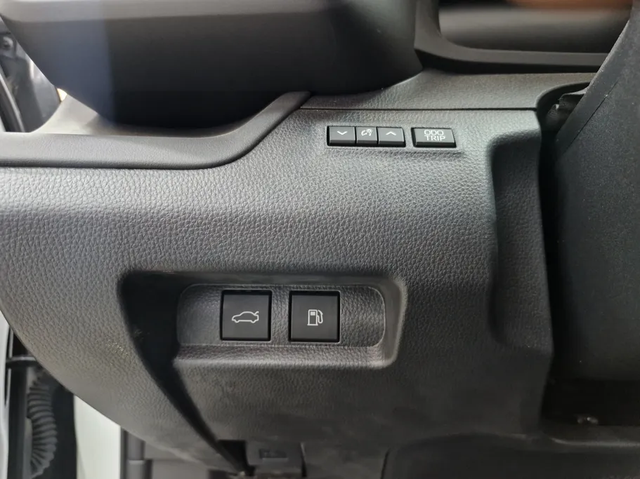 تويوتا كراون Majesta 2023 