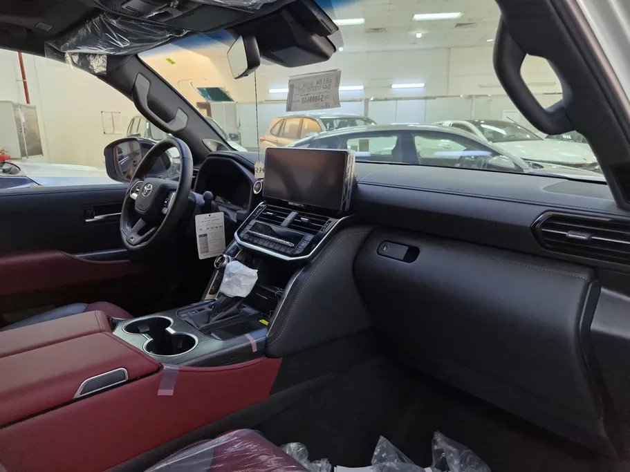 2025 Toyota Land Cruiser GR Sport 