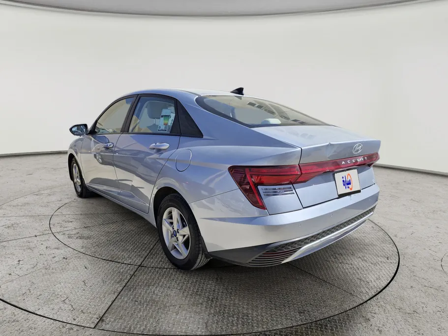 2024 Hyundai Accent Smart 