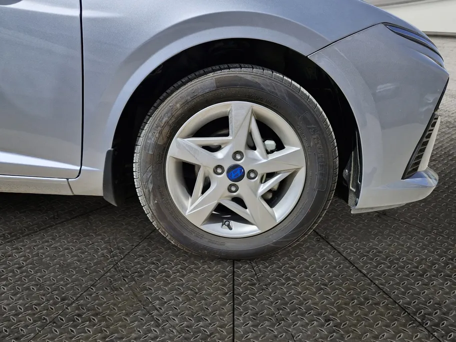 2024 Hyundai Accent Smart 